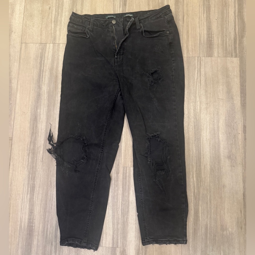 Universal Thread Distressed Super Highrise Tapered Black Women's Jeans
